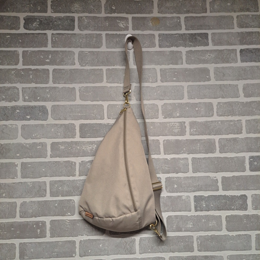 Logan + Lenora Gray Unisex Sling Bag Adjustable Removable Strap Key Holder